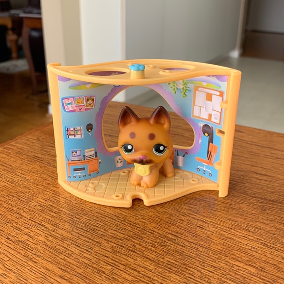 Littlest Pet Shop Authentic LPS #357 German Shepherd Hasbro 2007 - Picture 2 of 6